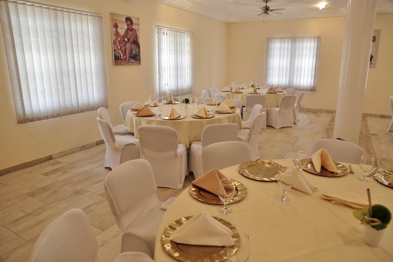 Eden Vale Hotel Ajiringano Bagian luar foto