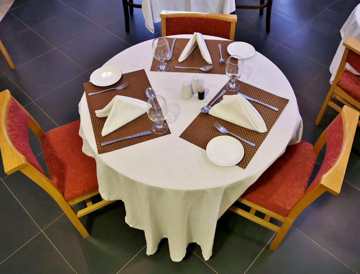 Eden Vale Hotel Ajiringano Bagian luar foto