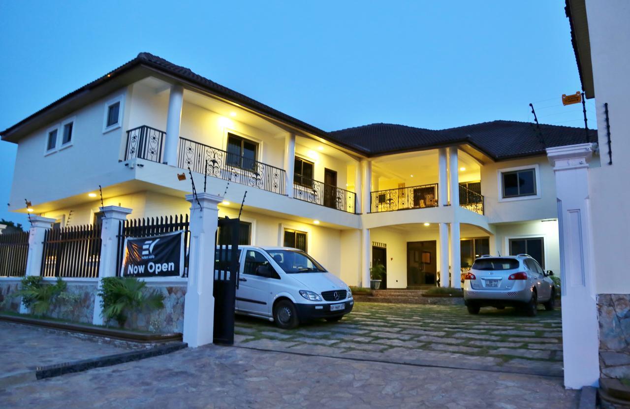 Eden Vale Hotel Ajiringano Bagian luar foto