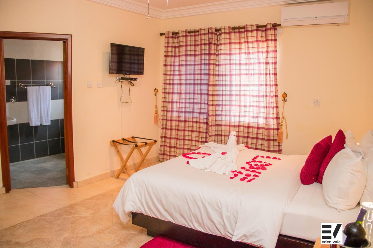 Eden Vale Hotel Ajiringano Bagian luar foto