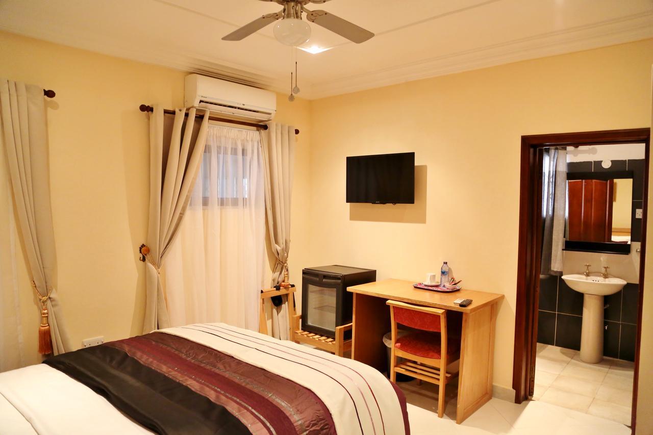 Eden Vale Hotel Ajiringano Bagian luar foto