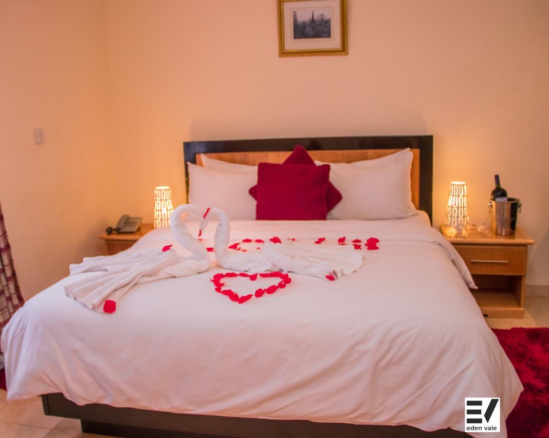 Eden Vale Hotel Ajiringano Bagian luar foto