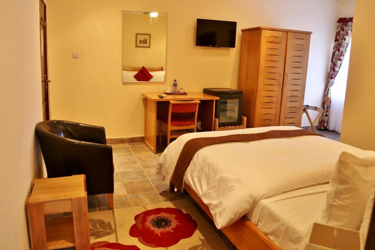 Eden Vale Hotel Ajiringano Bagian luar foto