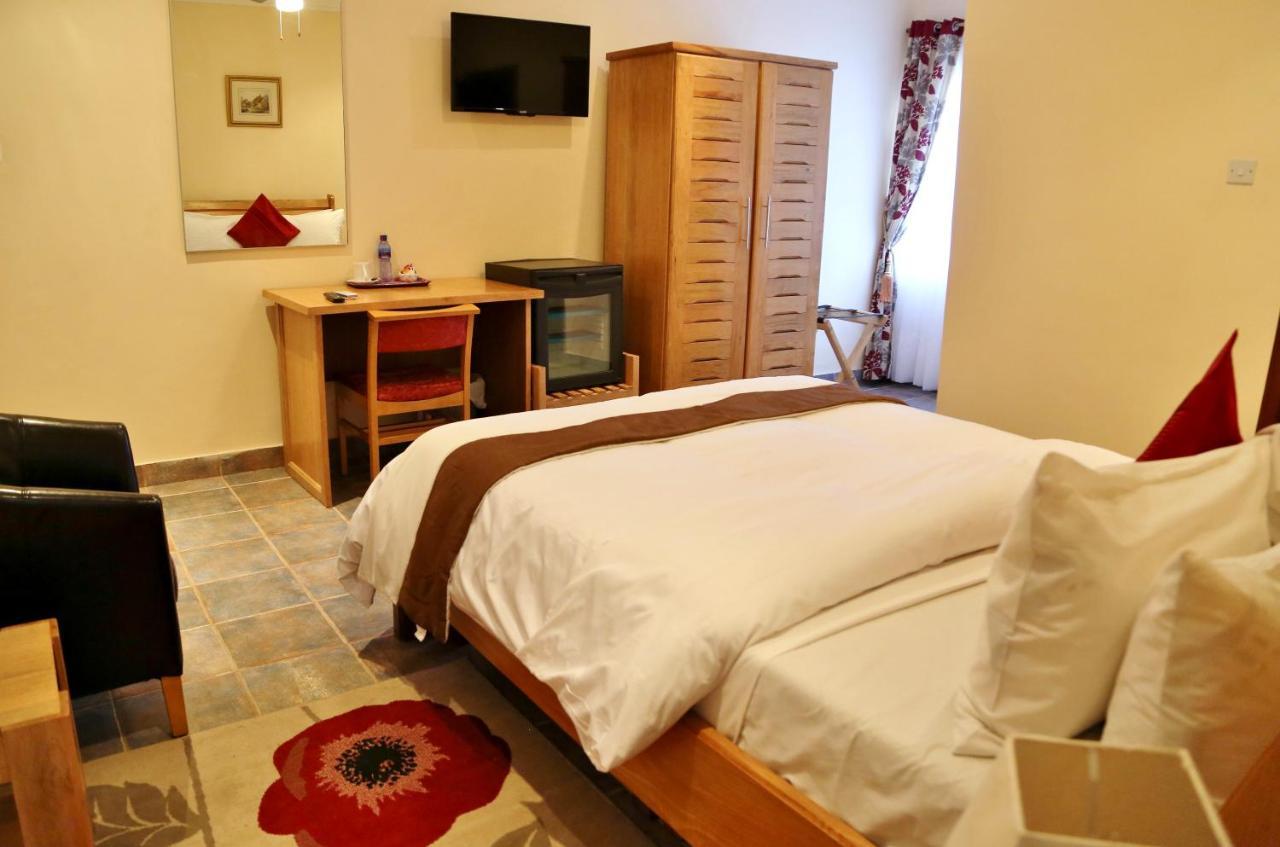 Eden Vale Hotel Ajiringano Bagian luar foto